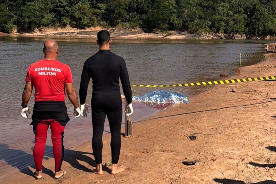 Bombeiros localizam corpo de jovem v�tima de afogamento no Rio Gar�as