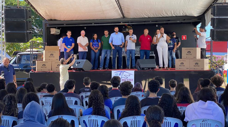 Seciteci premia com computadores escolas de Santo Ant�nio de Leverger que mais arrecadarem lixo eletr�nico