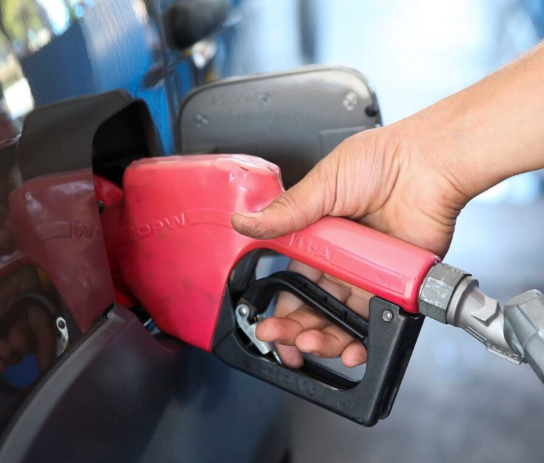 PETROBRAS ANUNCIA AUMENTO DO PRE�O DA GASOLINA E DO G�S DE COZINHA