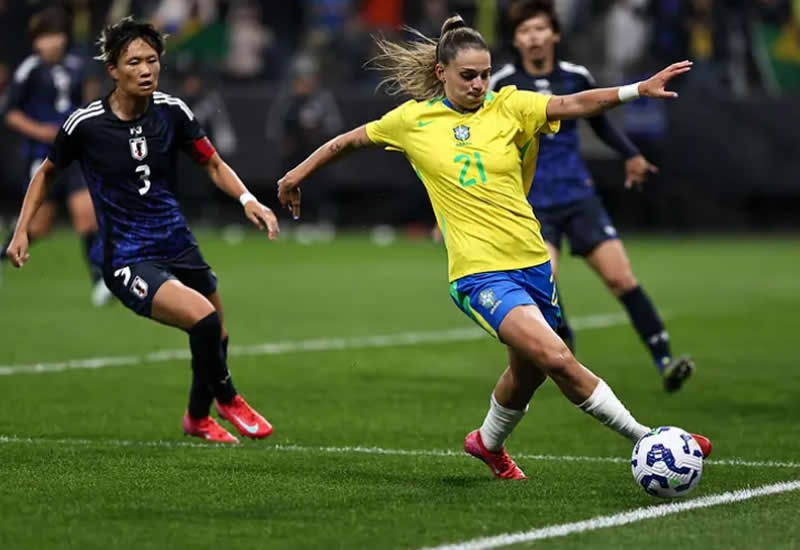 Dudinha brilha com dois gols e comanda vitria do Brasil sobre o Japo 