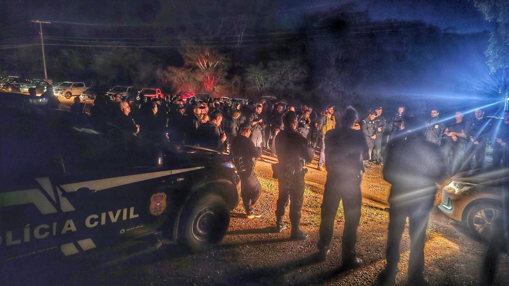 Ped�gio Zero: Membros de fac��o envolvidos em extors�es contra comerciantes s�o alvo de opera��o da Pol�cia Civil em Jaciara