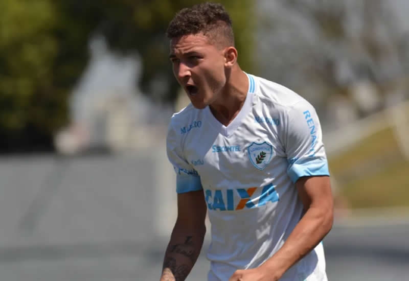 Cuiab� est� pr�ximo de acertar contrata��o de centroavante europeu  