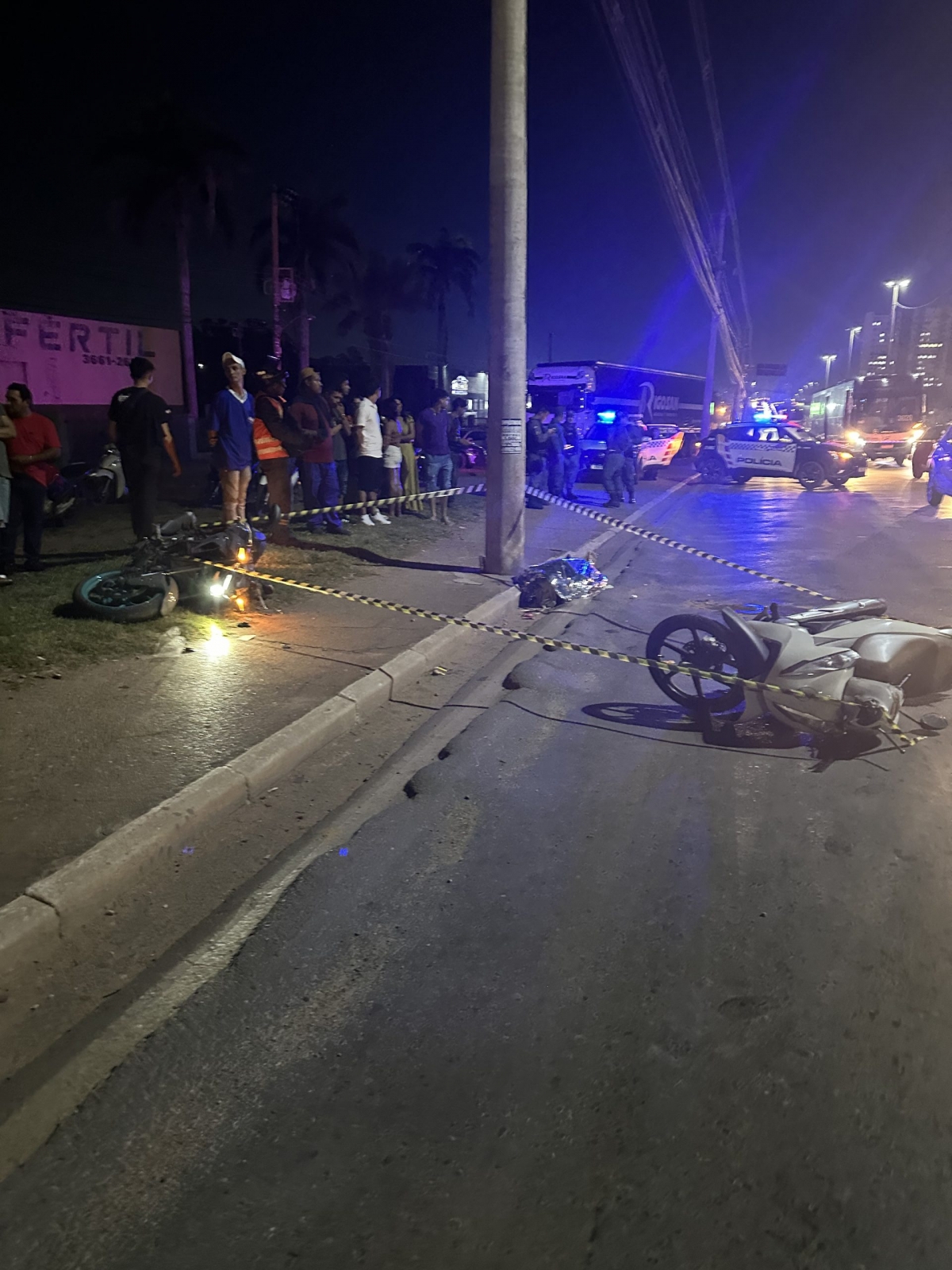 Motociclista morre ao colidir contra poste ap�s acidente em avenida de Cuiab�