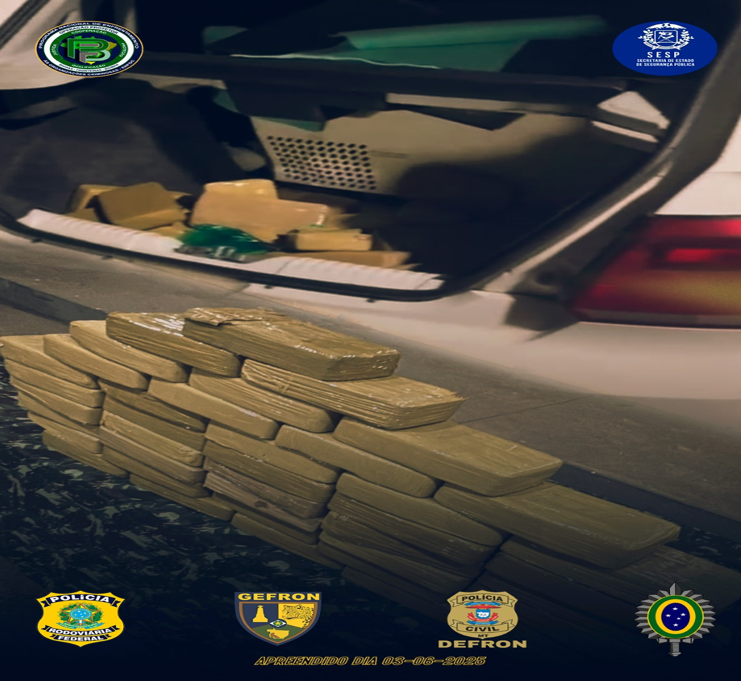 Gefron tira 40 quilos de pasta base de circula��o e causa preju�zo de R$ 775 mil �s fac��es criminosas