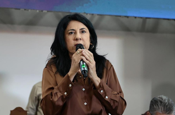 �Um marco hist�rico para C�ceres�, afirma prefeita durante san��o de lei que regulamenta a instala��o de free shop