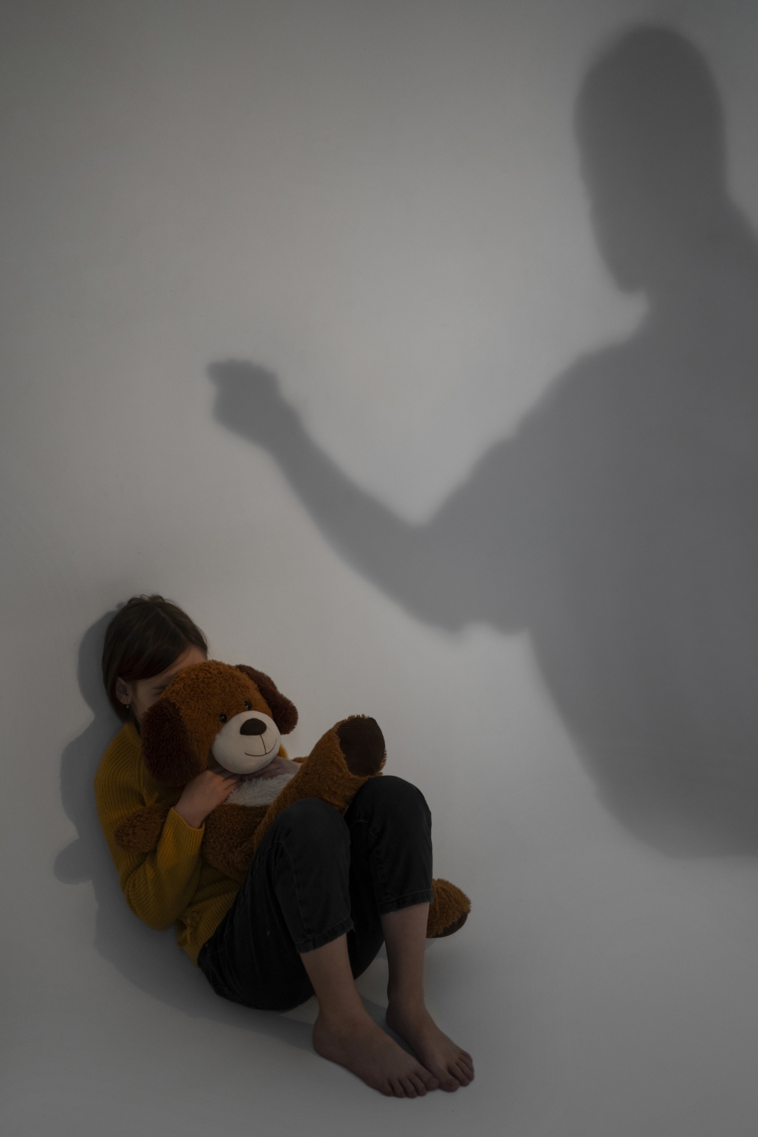 Motorista de transporte infantil � preso por abusar sexualmente de crian�a de 9 anos em V�rzea Grande