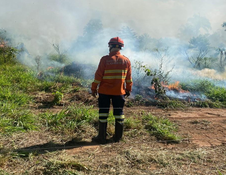 Corpo de Bombeiros realiza queima prescrita para prevenir inc�ndios no Parque Serra de Ricardo Franco