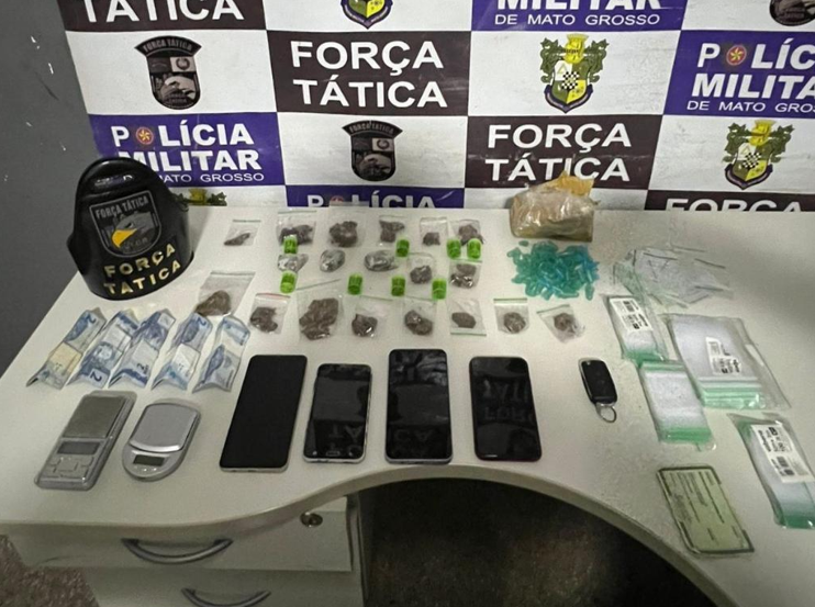Quatro s�o detidos por tr�fico de drogas e carro roubado � recuperado em Rondon�polis