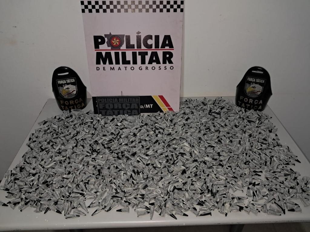 For�a T�tica apreende adolescente com mais de 1,5 mil por��es de coca�na em rodovi�ria