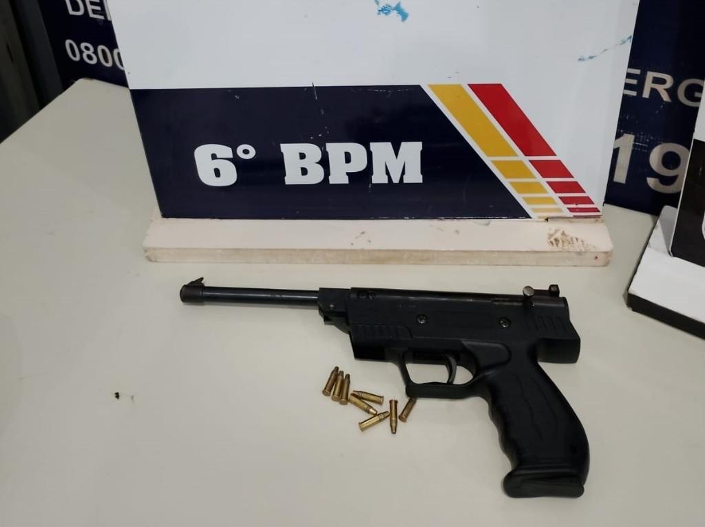 Pol�cia Militar prende membro de fac��o criminosa com arma de fogo e muni��es em C�ceres