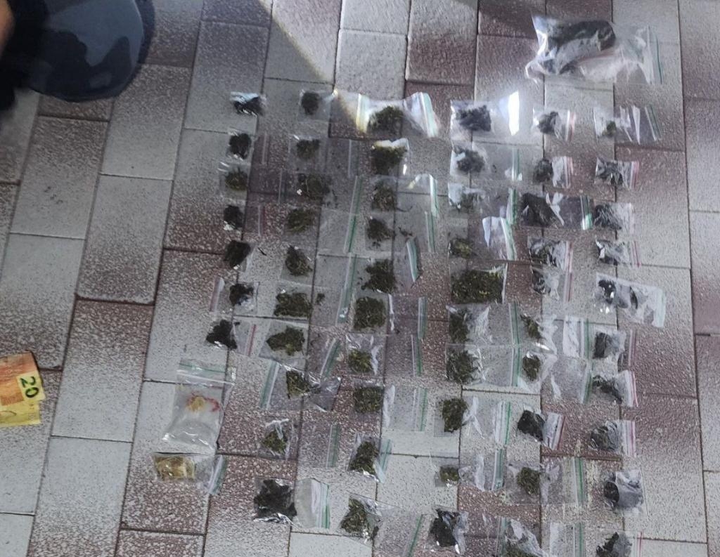 For�a T�tica fecha ponto de venda de drogas e conduz seis faccionados por tr�fico de entorpecentes