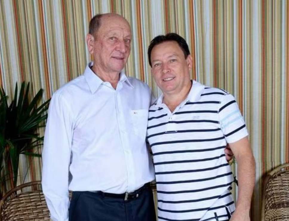 PAI E FILHO MORREM AP�S TENTAREM MANOBRAR CAMINHONETE E VE�CULO CAIR EM RIO DE MT