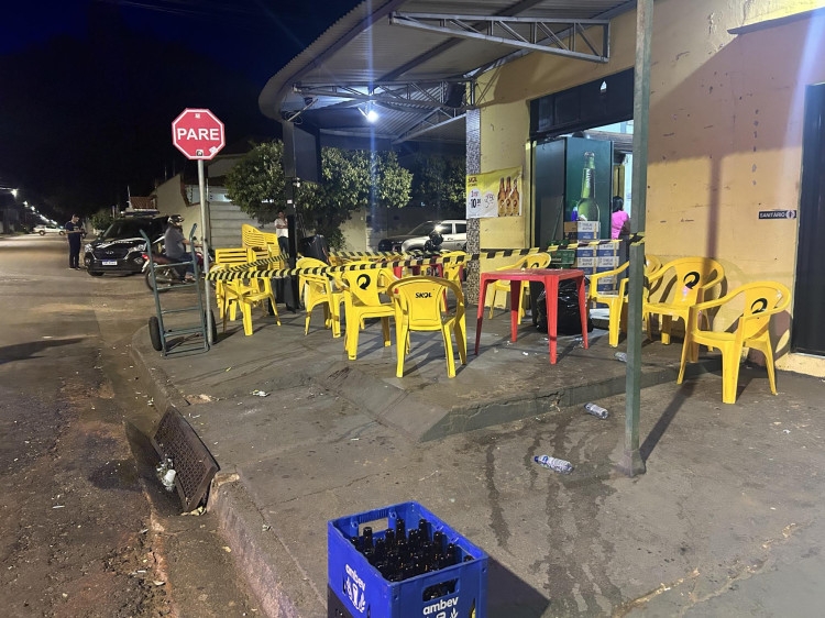 Homem � baleado em conveni�ncia e estado de sa�de � grave em Pontes e Lacerda