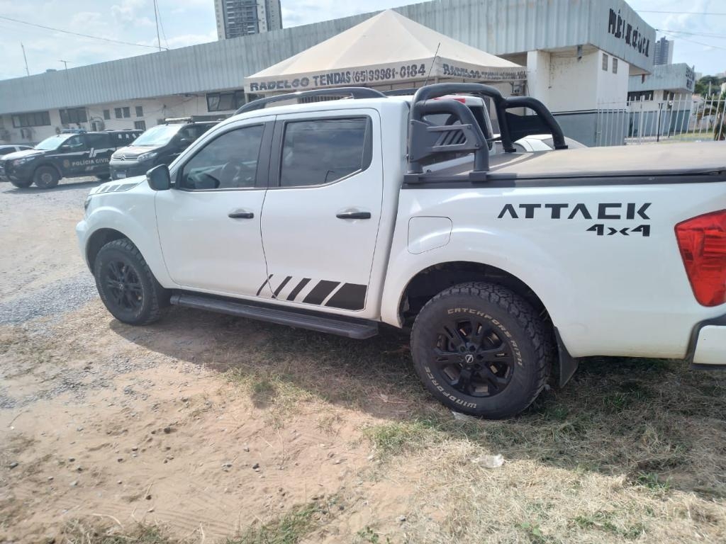 Pol�cia Civil recupera em poucas horas ve�culo roubado na avenida Agr�cola Paes de Barros em Cuiab�