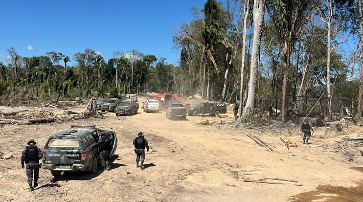 For�as de seguran�a desarticulam garimpo ilegal em Parana�ta