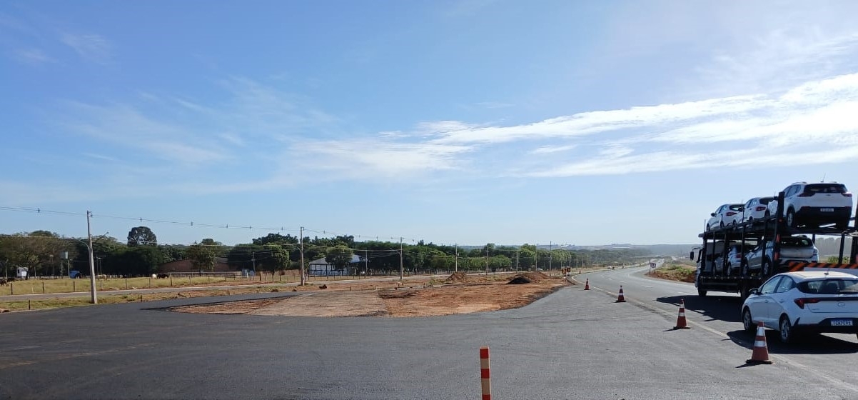 Aten��o: Nova Rota constr�i acesso tempor�rio a Inpasa e Bunge durante a colheita da safra do milho