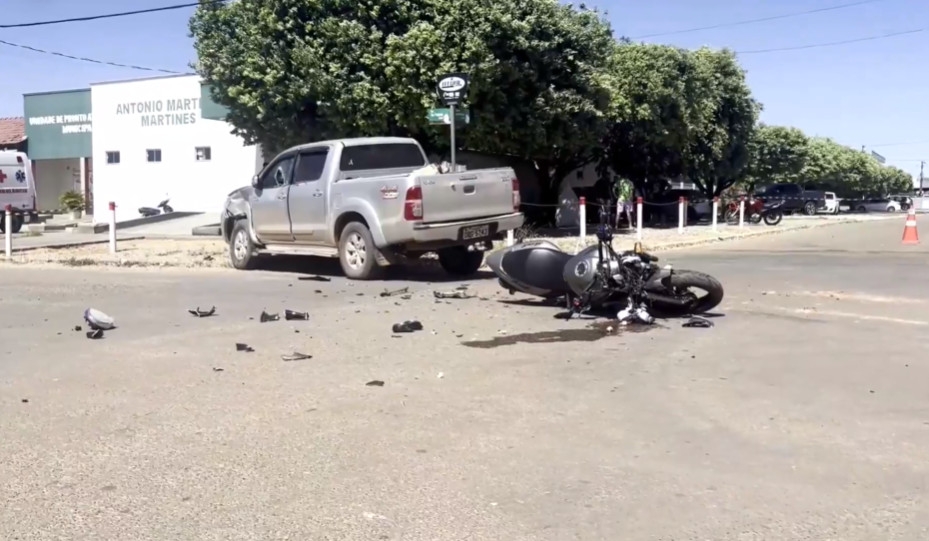 Motociclista morre ap�s grave colis�o com caminhonete em Carlinda