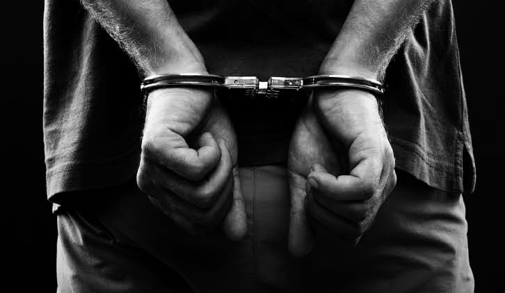 Marroquino  preso por importunao sexual contra adolescente em nibus