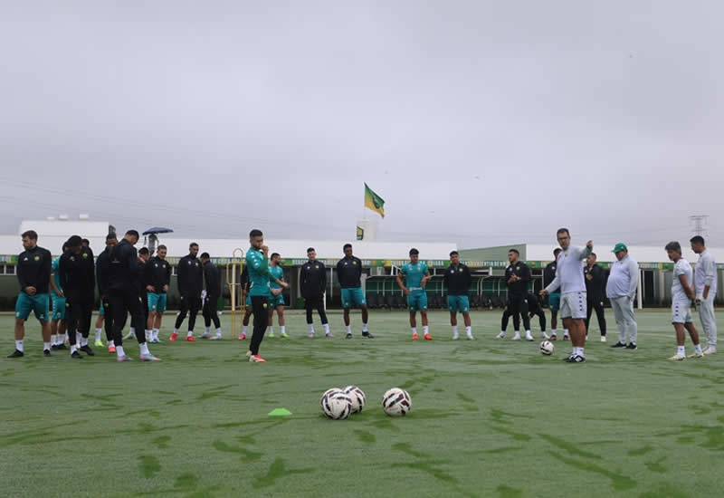 Sob clima europeu, Cuiab realiza ltimo treino antes de viagem para Curitiba  