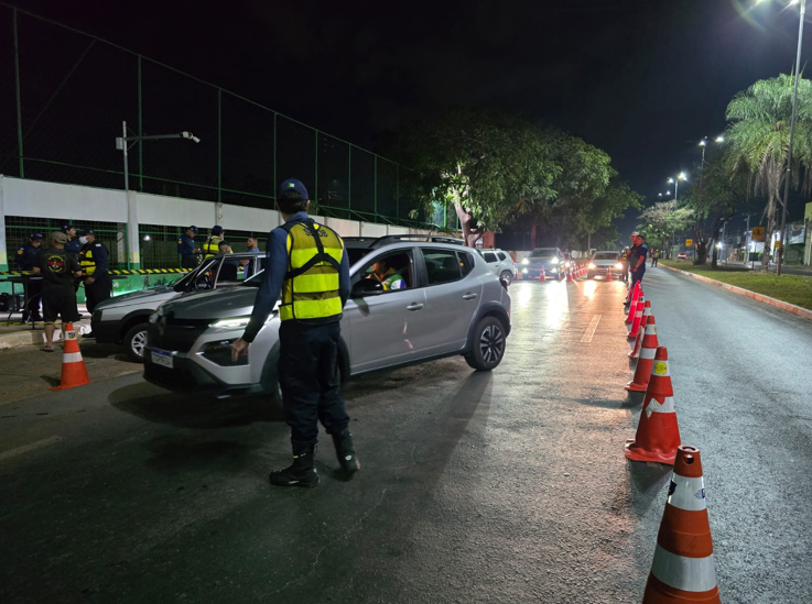 Treze motoristas s�o presos em duas edi��es da Opera��o Lei Seca em Cuiab�