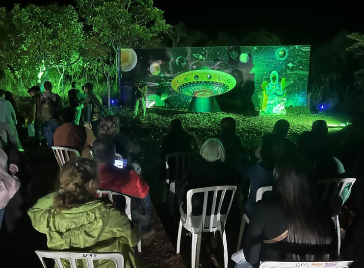 Cidade de MT consolida voca��o m�stica e atrai milhares com turismo ufol�gico