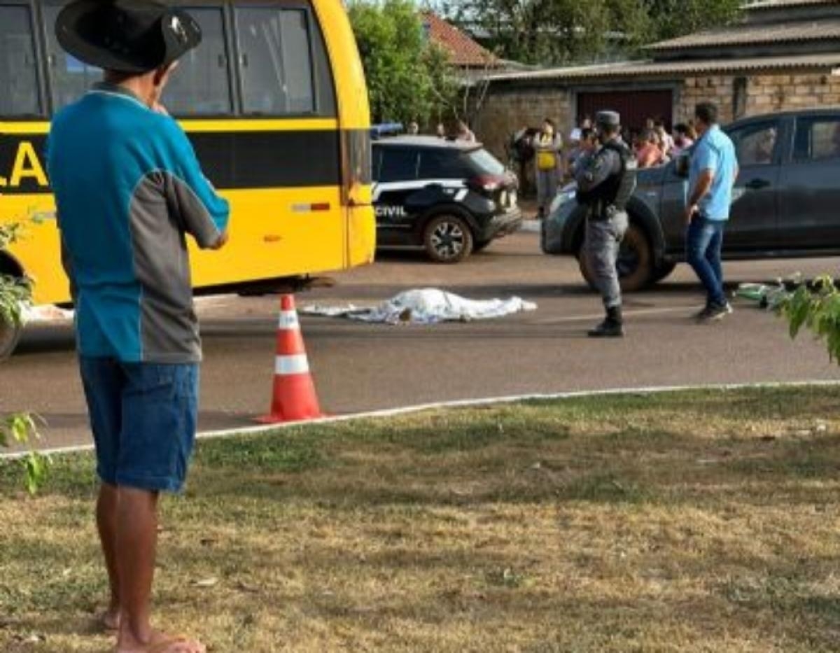 Crian�a de 6 anos morre atropelada por �nibus escolar a caminho da escola em Porto Alegre do Norte