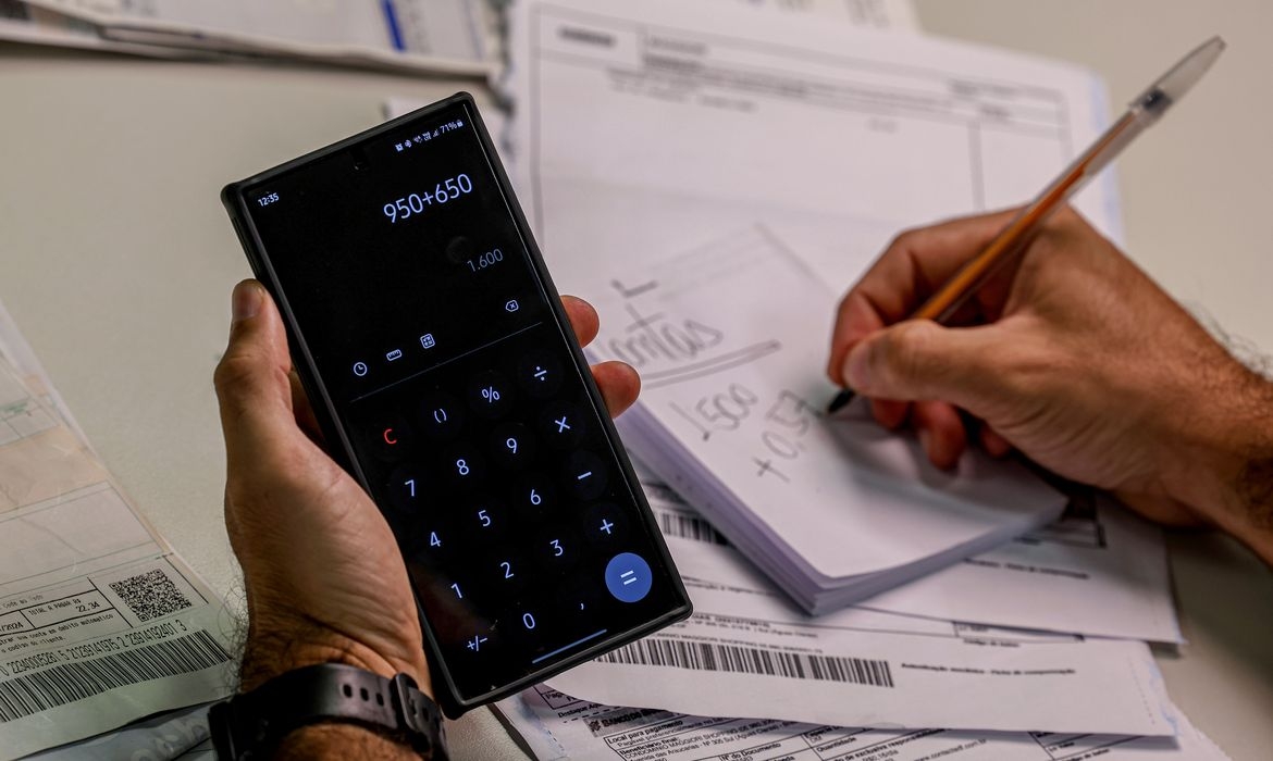 Mutir�o da Serasa e bancos oferece d�vidas por at� R$ 50 e pode limpar nome na hora