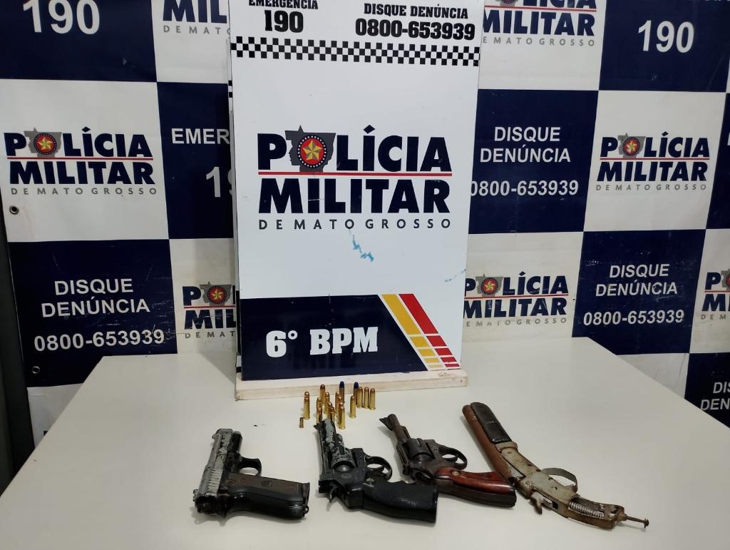Pol�cia Militar prende homem com quatro armas dentro de resid�ncia em C�ceres