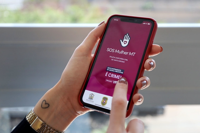 Mulher aciona bot�o do p�nico ap�s ser amea�ada com arma pelo ex-companheiro em Rondon�polis