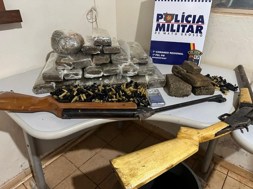 Pol�cia Militar prende traficante, apreende 25 quilos de drogas e causa preju�zo de R$ 79 mil �s fac��es criminosas