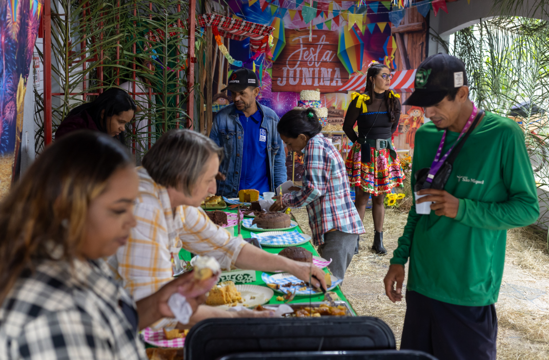 Centro Pop realiza Festa Junina para 150 pessoas em situa��o de rua em Rondon�polis