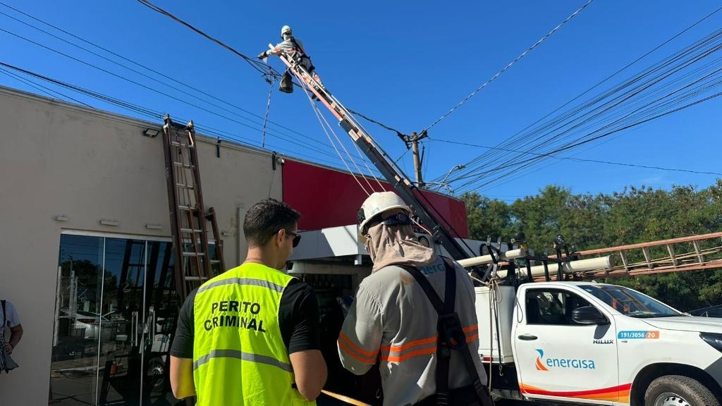 Politec participa de megaopera��o contra furto de energia; nove s�o presos pelo crime