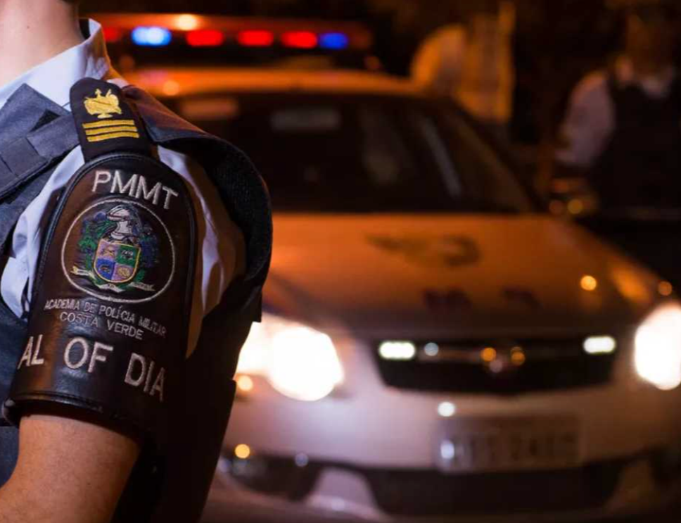 HOMEM MORRE AP�S SER ATINGIDO POR DISPAROS EM ESTACIONAMENTO DE LOJA EM MT