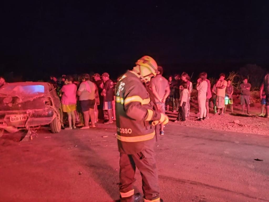 Corpo de Bombeiros atende acidente de tr�nsito envolvendo dois ve�culos em Primavera do Leste