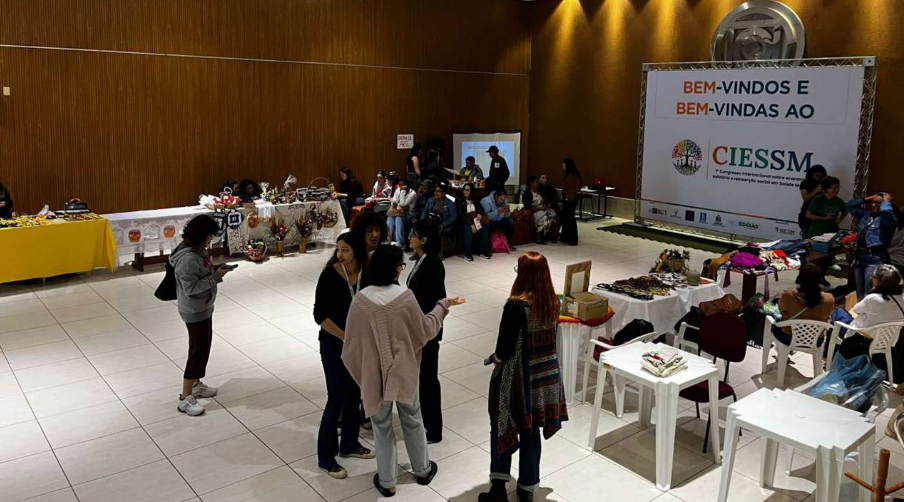 Pacientes dos CAPS participam de congresso internacional sobre sa�de mental e economia solid�ria