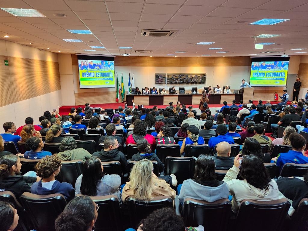 L�deres estudantis discutem participa��o ativa nas escolas da rede estadual de ensino