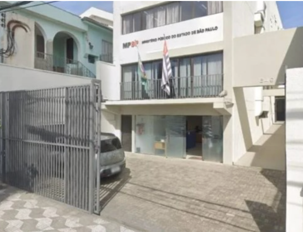 MULHER � ESFAQUEADA DENTRO DE PR�DIO DO MINIST�RIO P�BLICO