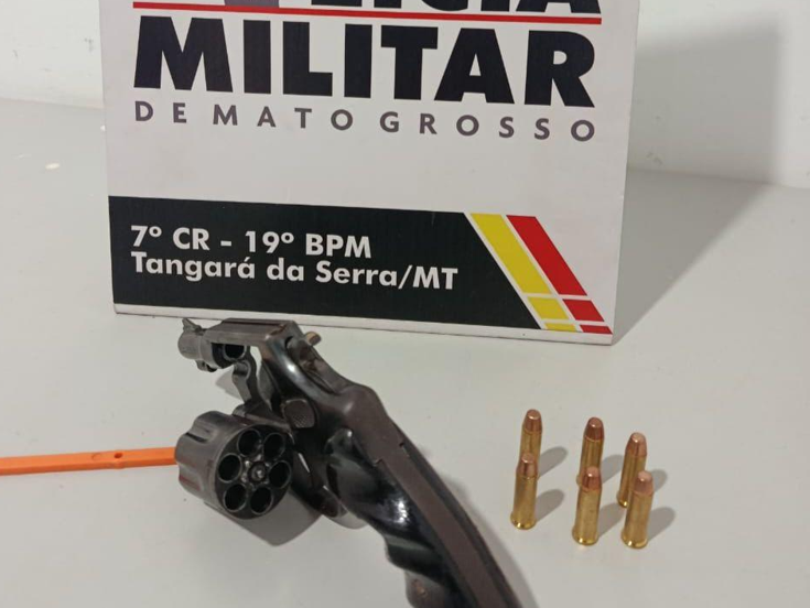 Pol�cia Militar prende homem com rev�lver e materiais para furto de gado em Tangar� da Serra