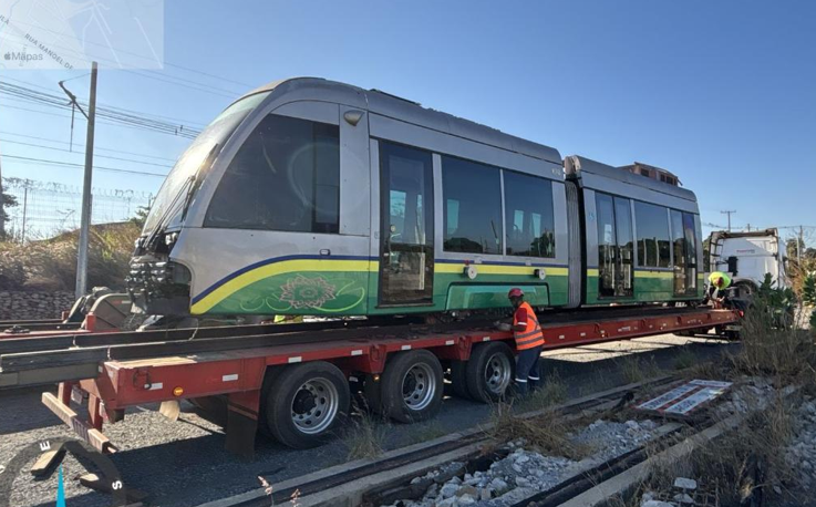 �ltimos vag�es do VLT s�o transferidos pelo Governo da Bahia