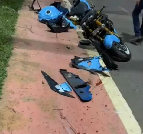 Piloto se desequilibra, cai da moto e desliza por v�rios metros no asfalto em Primavera do Leste