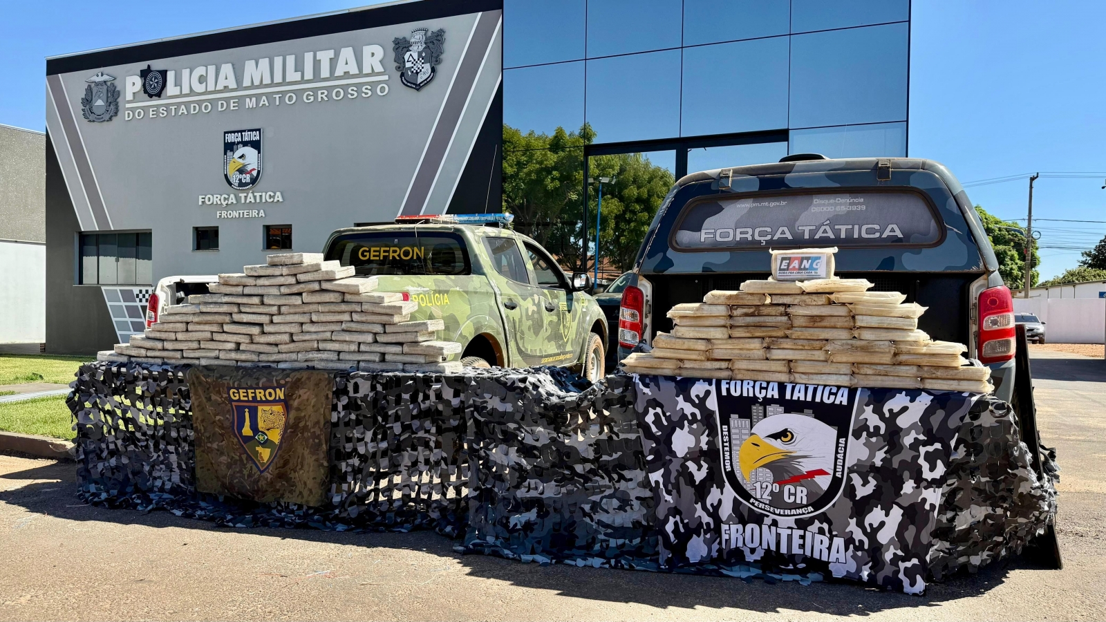 A��o integrada apreende mais de 100 tabletes de droga e fac��es criminosas levam preju�zo de R$ 1 milh�o